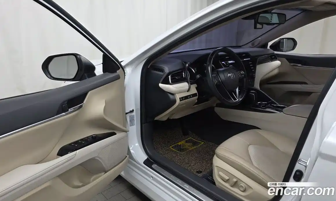 Toyota Camry 2019 2.5 гидро в Москве № 1838520, фото 13