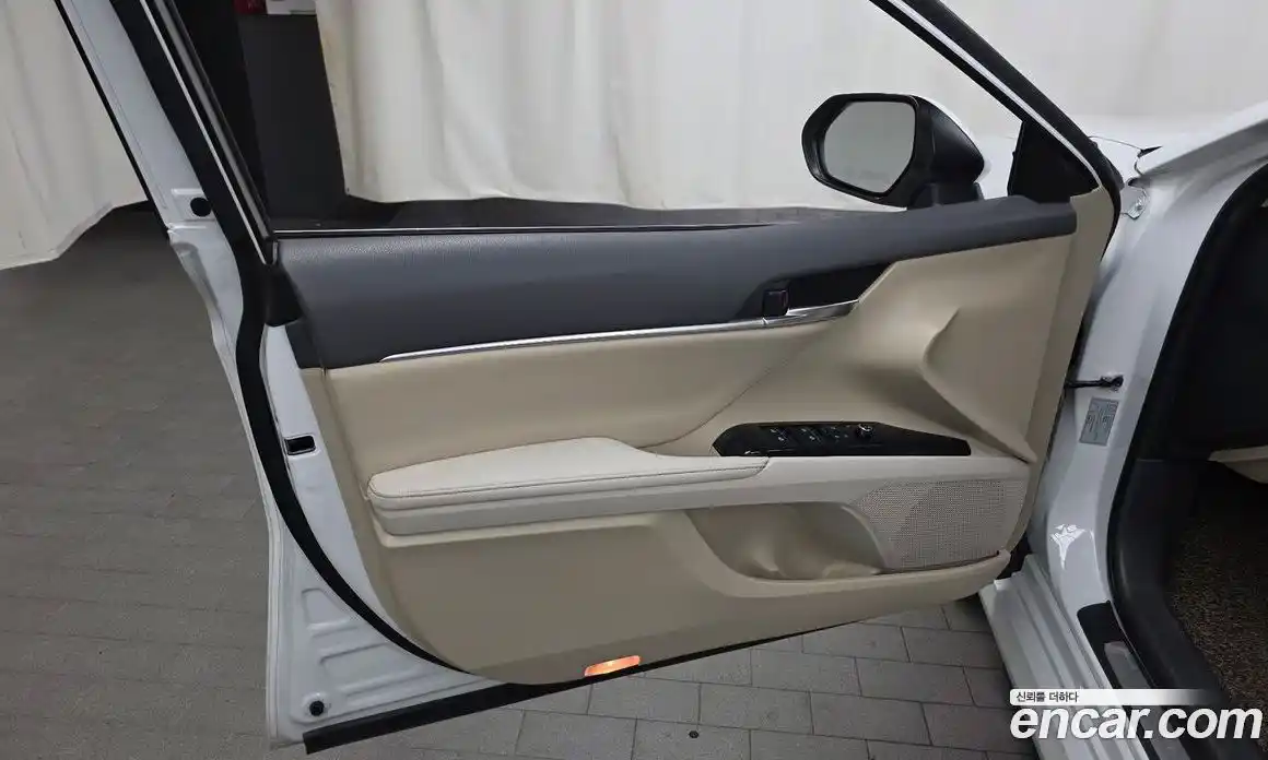 Toyota Camry 2019 2.5 гидро в Москве № 1838520, фото 14