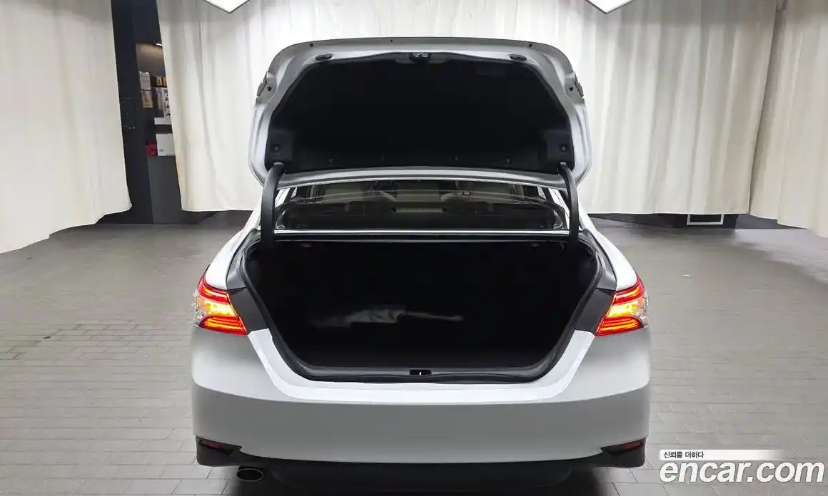 Toyota Camry 2019 2.5 гидро в Москве № 1838520, фото 26