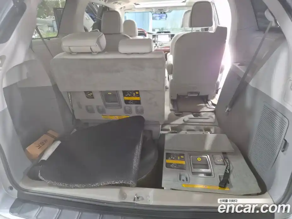 Toyota Sienna 2014 3.5 гидро в Москве № 1838563, фото 10