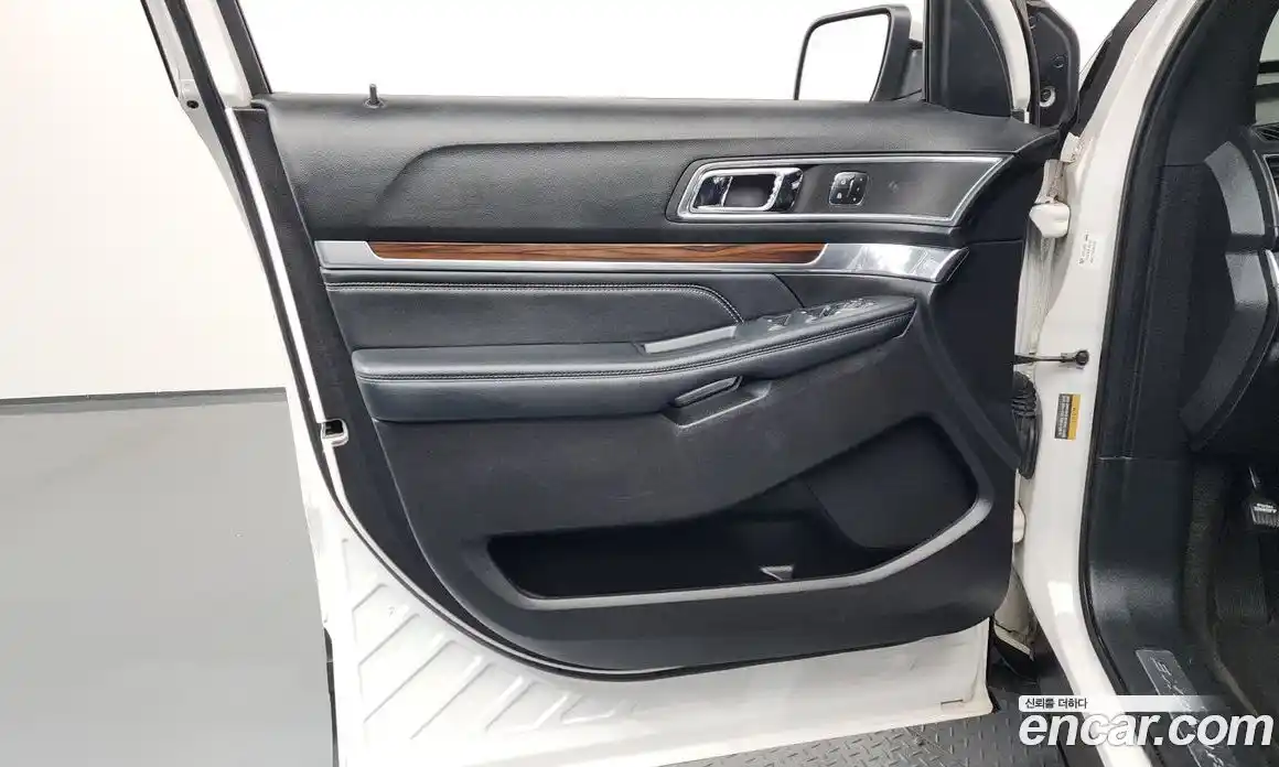 Ford Explorer 2017 2.3 гидро в Москве № 1838773, фото 14