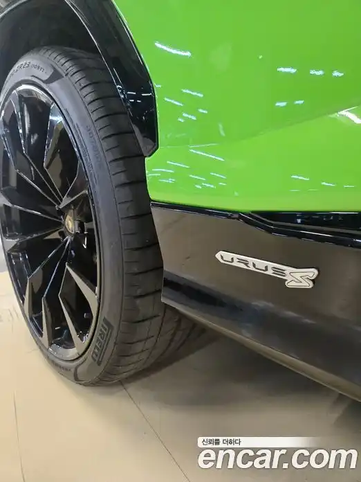 Lamborghini Urus 2024 4.0 гидро, фото 13