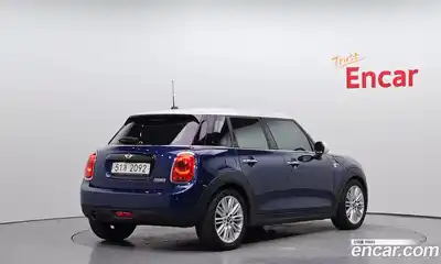 Mini Cooper 2018 1.5 гидро в Москве № 198325, миниатюра 2
