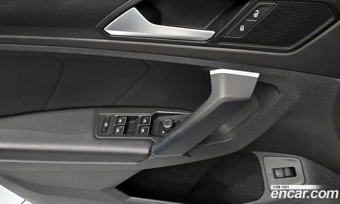 Volkswagen Tiguan 2020 2.0 гидро в Москве № 232170, фото 17