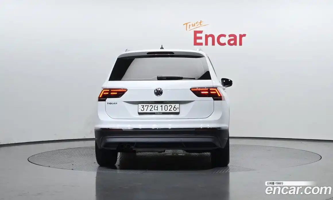 Volkswagen Tiguan 2020 2.0 гидро в Москве № 232170, фото 4