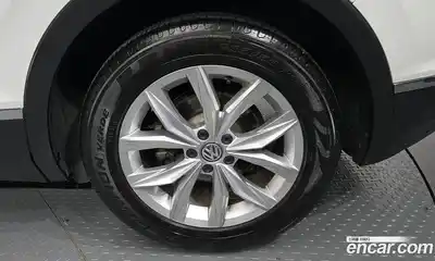 Volkswagen Tiguan 2020 2.0 гидро в Москве № 232170, миниатюра 5