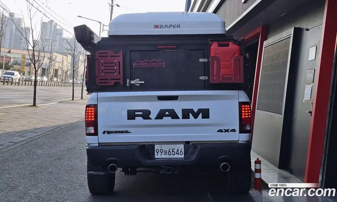 Dodge Ram Pick Up 2018 5.7 гидро в Москве № 233560, фото 4