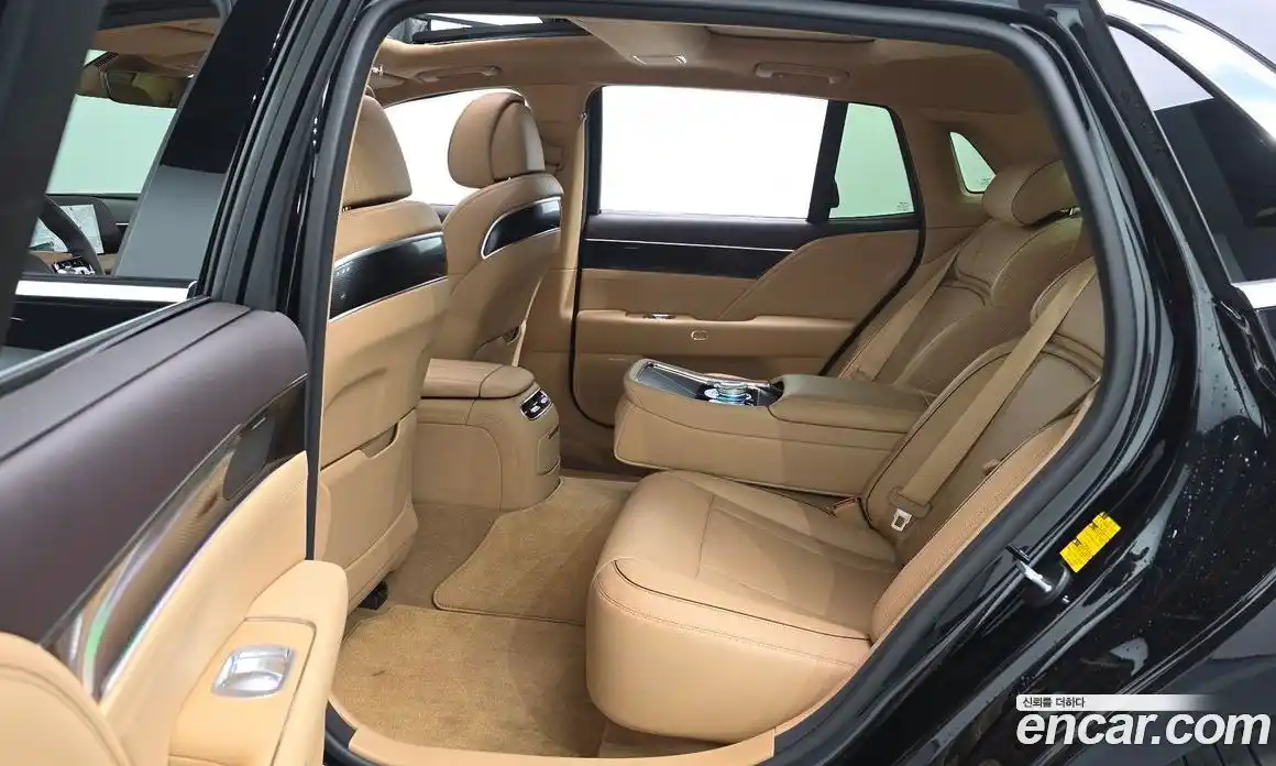 Genesis G90 2024 3.5 гидро в Москве, фото 17