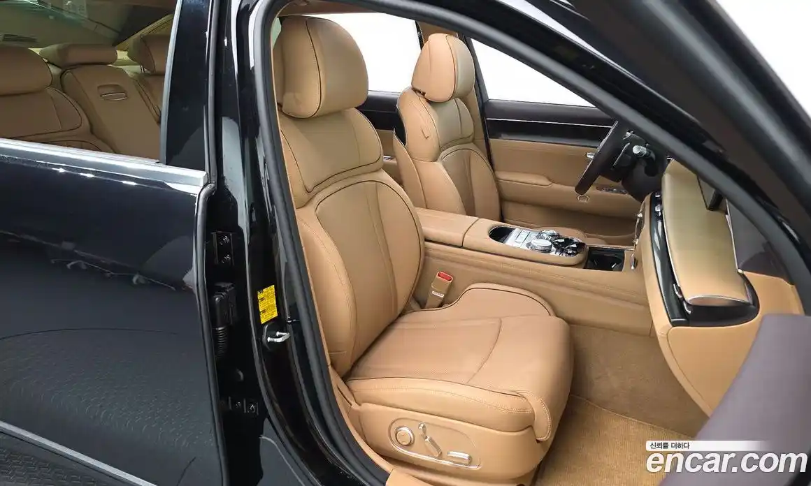 Genesis G90 2024 3.5 гидро в Москве, фото 18