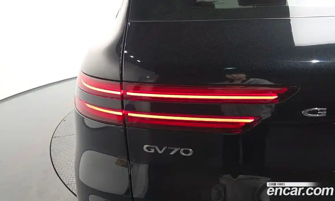 Genesis GV70 2024 2.5 гидро в Москве № 1343379, фото 8