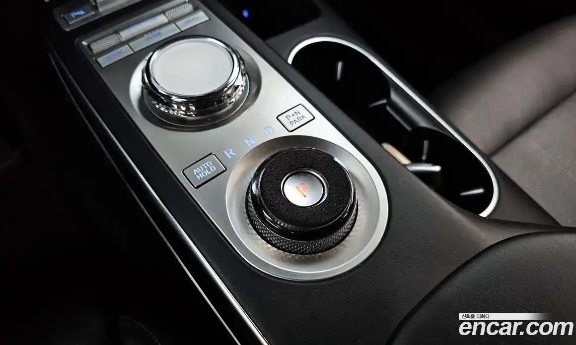 Genesis GV70 2022 2.5 гидро в Москве № 1343407, фото 12
