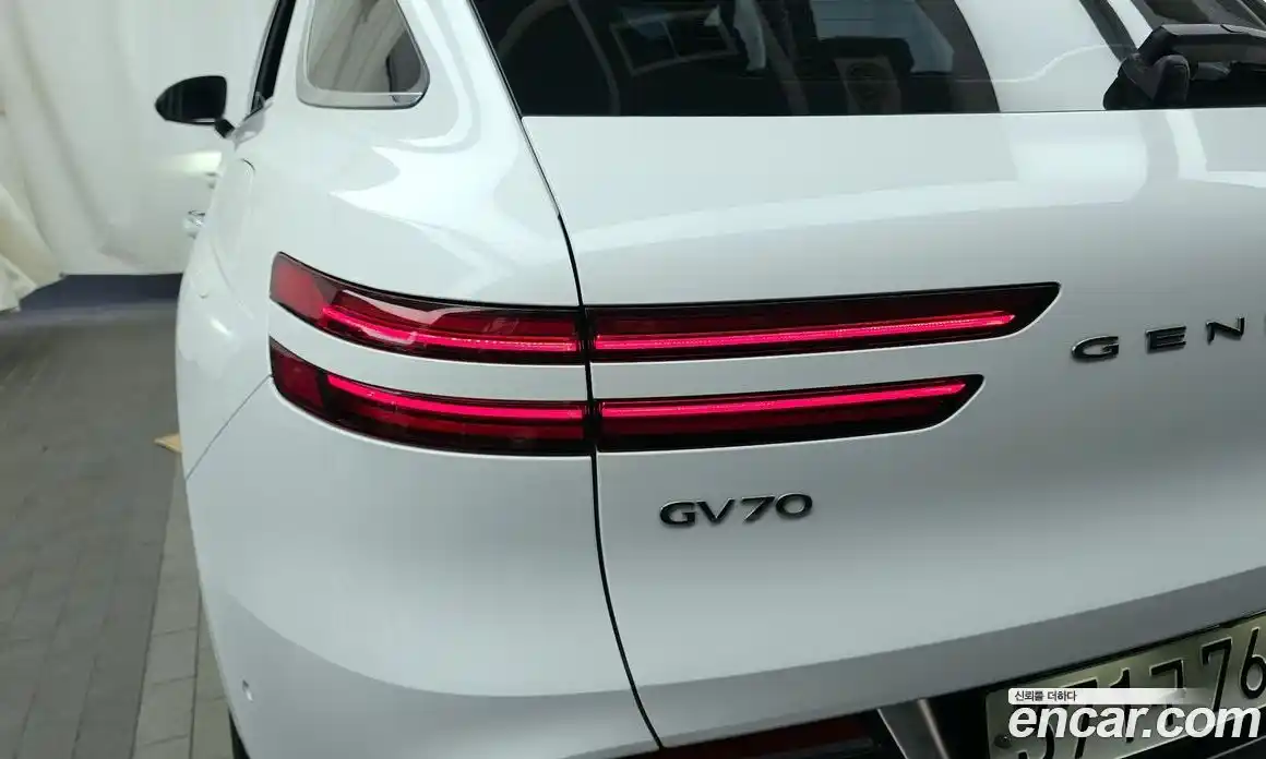 Genesis GV70 2022 2.5 гидро в Москве № 1343407, фото 9