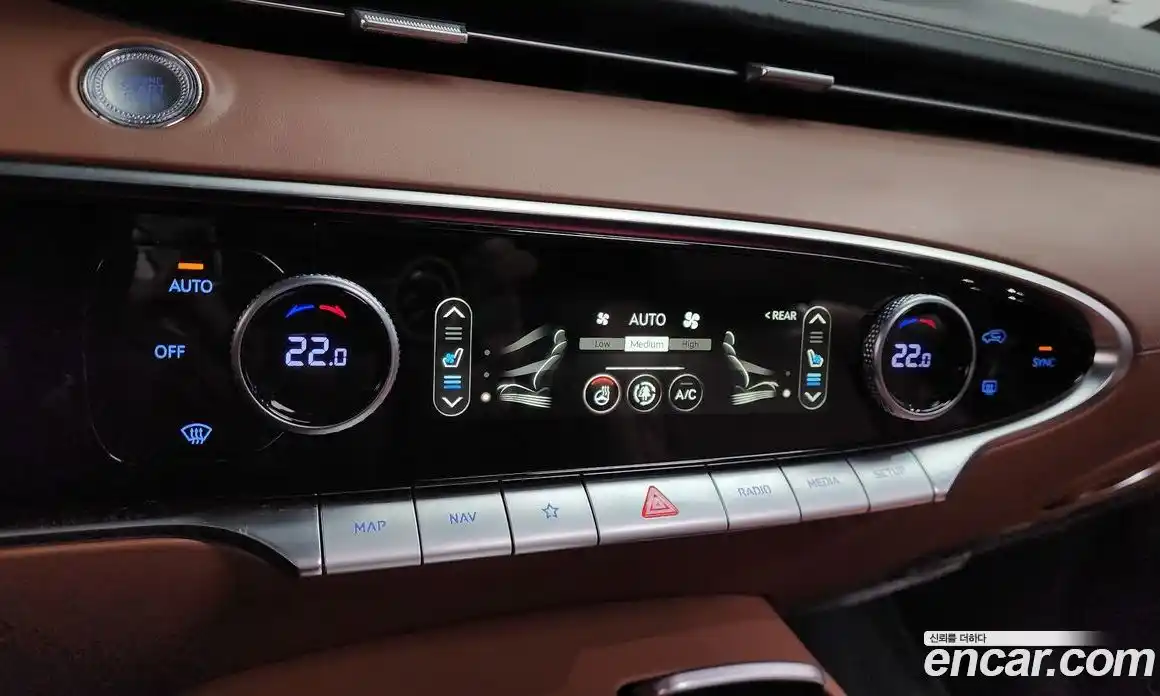 Genesis GV70 2022 2.5 гидро в Москве № 1343435, фото 20