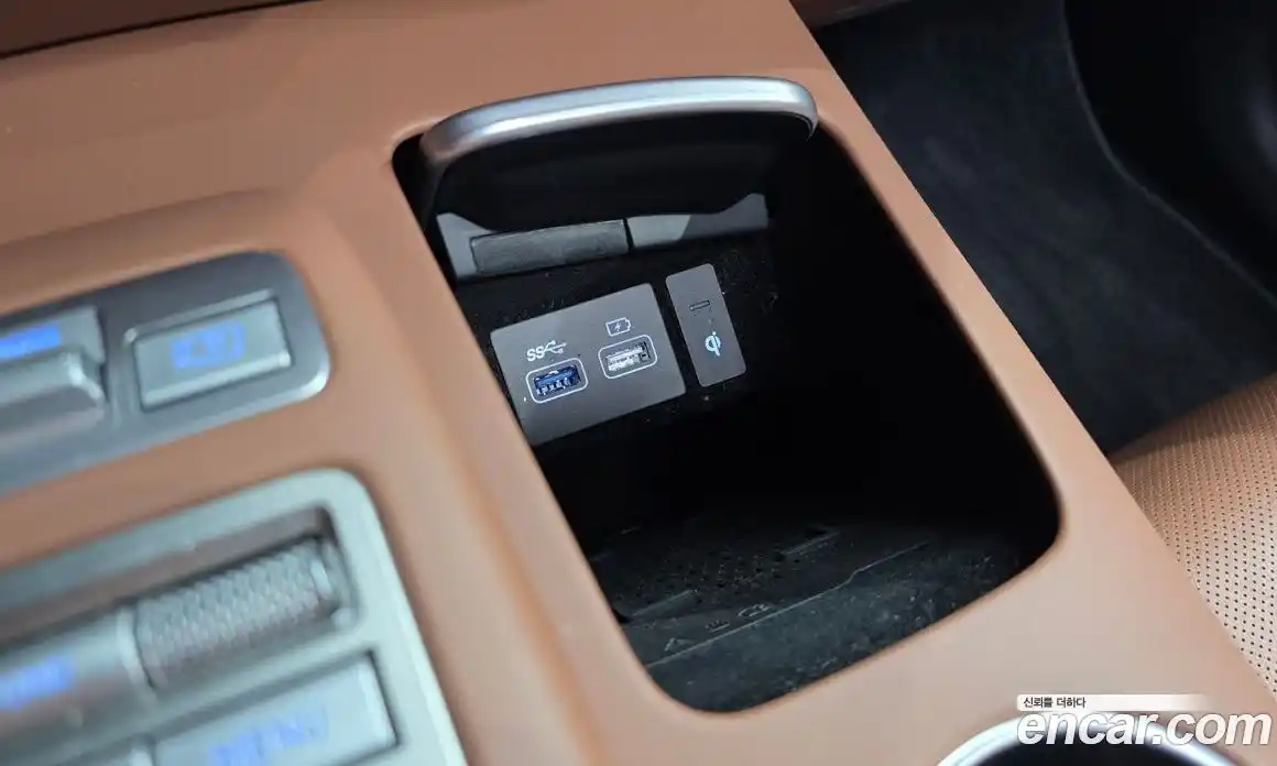 Genesis GV70 2021 2.5 гидро в Москве, фото 16