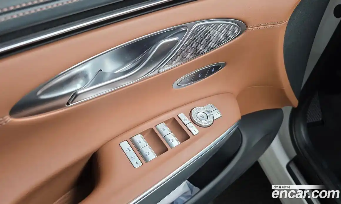 Genesis GV70 2021 2.5 гидро в Москве, фото 35