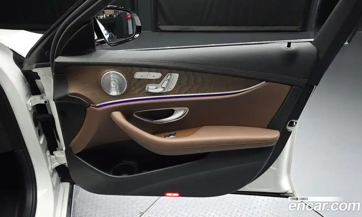 Mercedes-Benz E-Class 2020 2.0 гидро в Москве № 1347785, фото 14