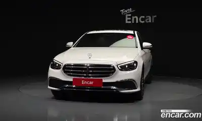 Mercedes-Benz E-Class 2020 2.0 гидро в Москве № 1347785, миниатюра 3