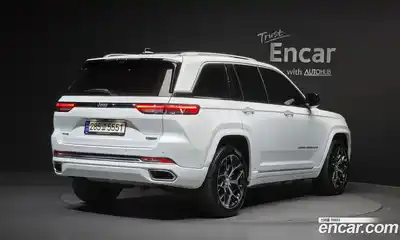 Jeep Cherokee 2023 2.0 гидро в Москве № 1350515, миниатюра 2