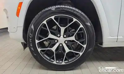Jeep Cherokee 2023 2.0 гидро в Москве № 1350515, миниатюра 5