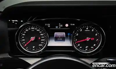 Mercedes-Benz E-Class 2020 2.0 гидро в Москве № 1403455, миниатюра 11