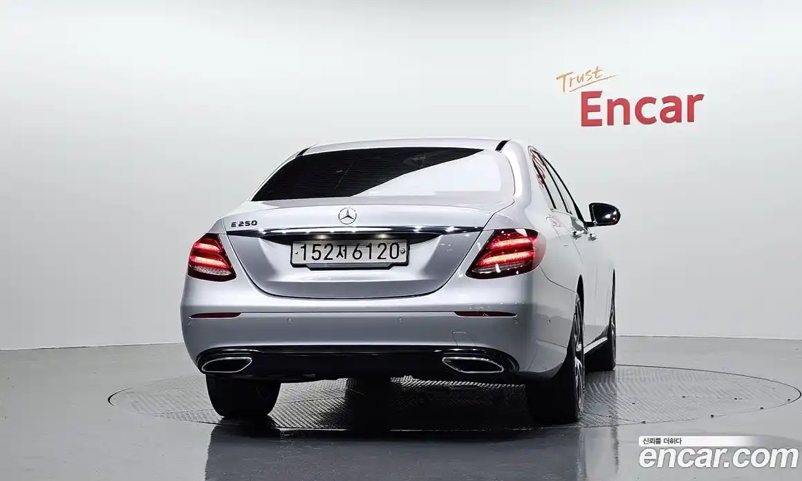 Mercedes-Benz E-Class 2020 2.0 гидро в Москве № 1403455, фото 4