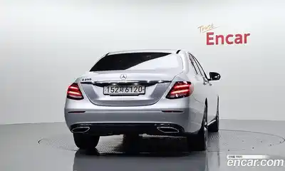 Mercedes-Benz E-Class 2020 2.0 гидро в Москве № 1403455, миниатюра 4