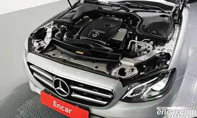 Mercedes-Benz E-Class 2020 2.0 гидро в Москве № 1403455, миниатюра 6