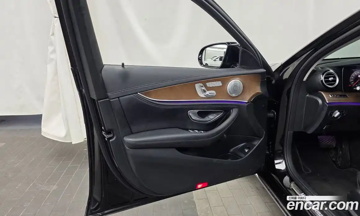 Mercedes-Benz E-Class 2020 2.0 гидро в Москве № 1403926, фото 14