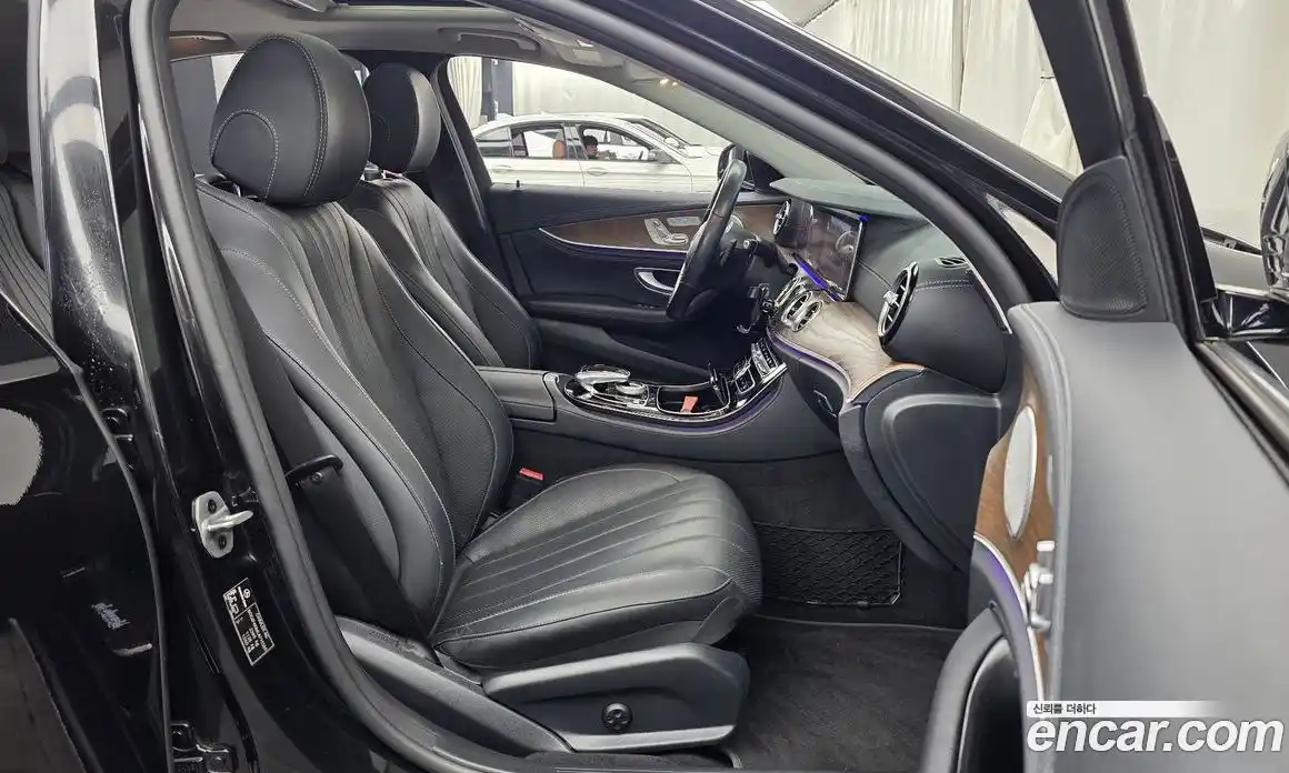 Mercedes-Benz E-Class 2020 2.0 гидро в Москве № 1403926, фото 17