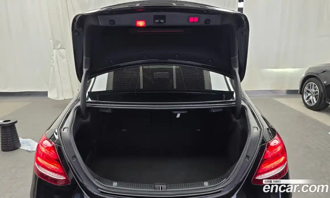 Mercedes-Benz E-Class 2020 2.0 гидро в Москве № 1403926, фото 26