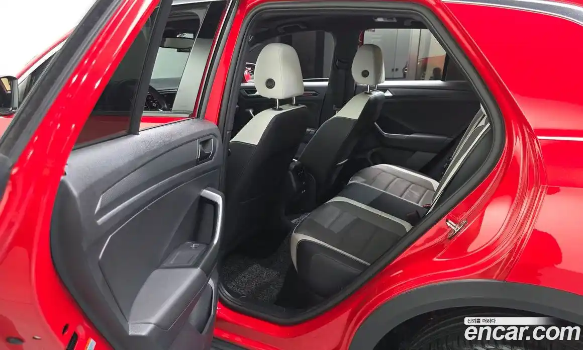 Volkswagen T-Roc 2021 2.0 гидро в Москве № 1405469, фото 16