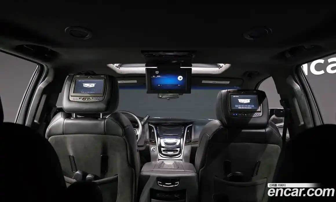 Cadillac Escalade 2019 6.2 гидро в Москве № 1406536, фото 16