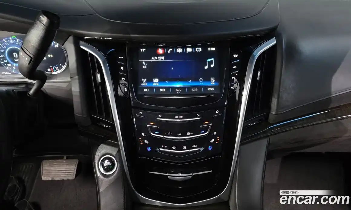 Cadillac Escalade 2019 6.2 гидро в Москве № 1406536, фото 20
