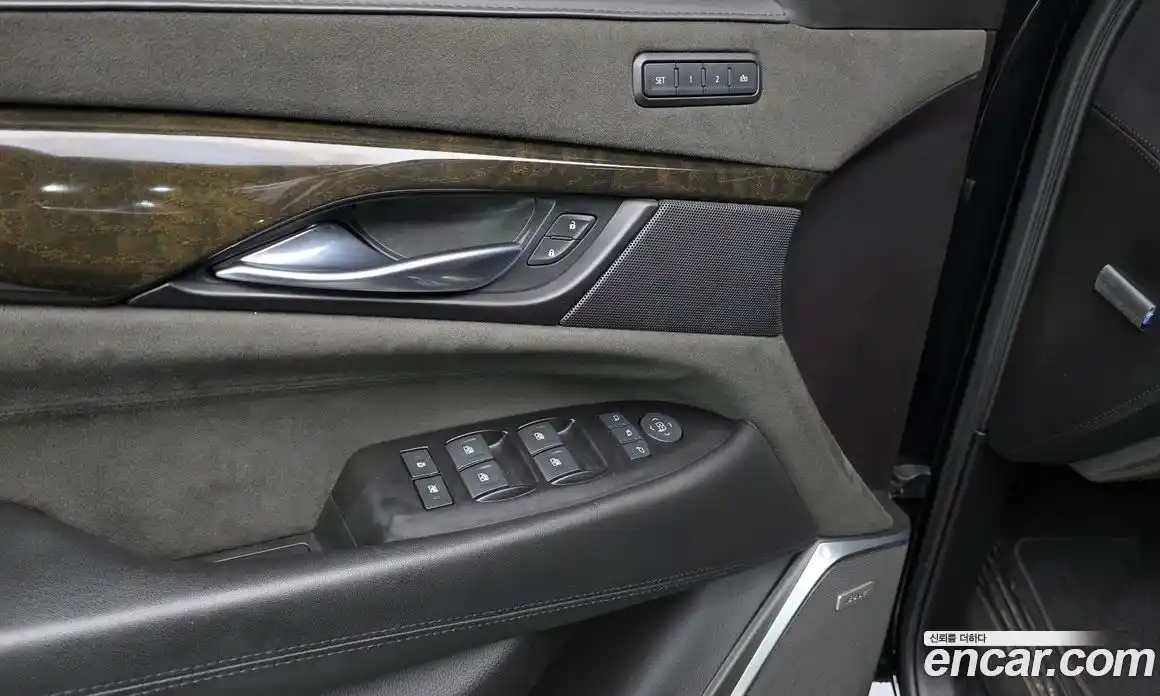 Cadillac Escalade 2019 6.2 гидро в Москве № 1406536, фото 32