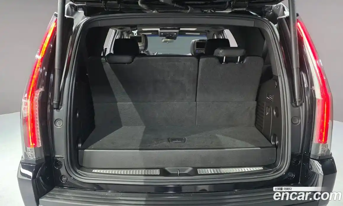 Cadillac Escalade 2019 6.2 гидро в Москве № 1406536, фото 33