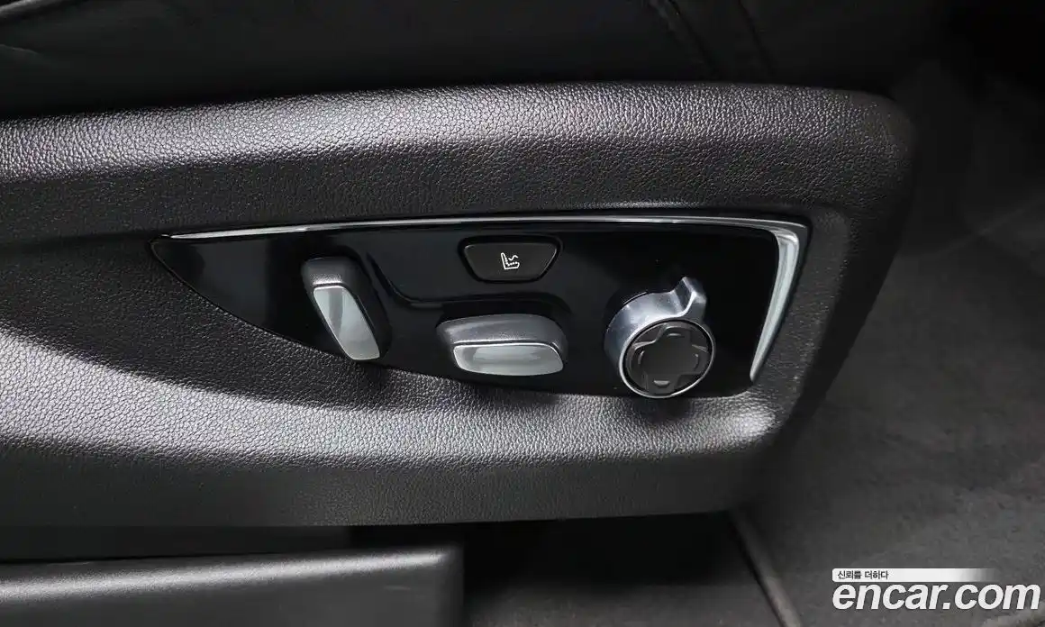 Cadillac Escalade 2019 6.2 гидро в Москве № 1406536, фото 34