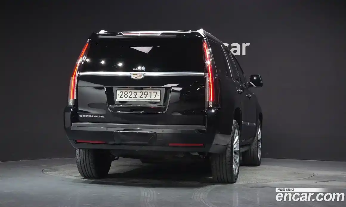 Cadillac Escalade 2019 6.2 гидро в Москве № 1406536, фото 4