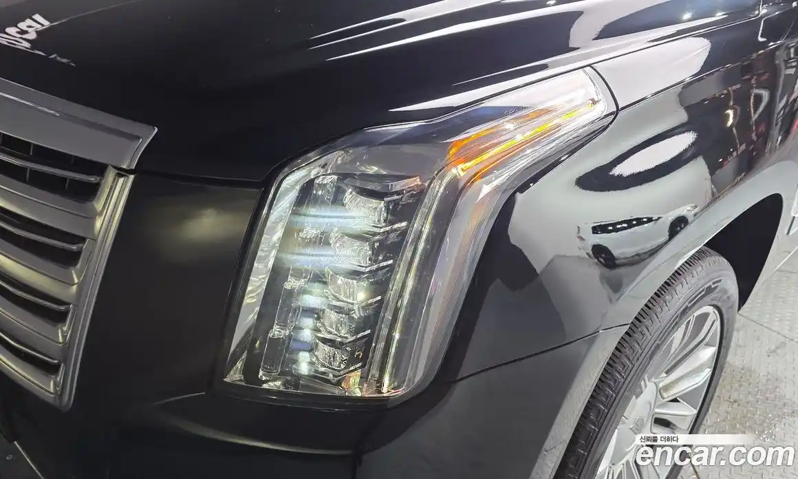 Cadillac Escalade 2019 6.2 гидро в Москве № 1406536, фото 8