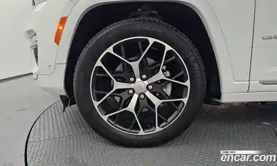 Jeep Cherokee 2022 2.0 гидро в Москве № 1424316, миниатюра 5