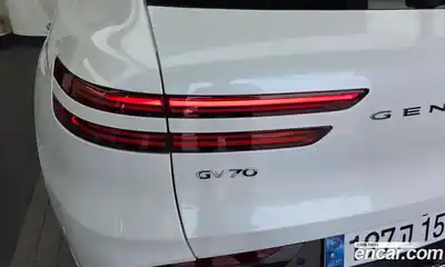 Genesis GV70 2025 2.5 гидро в Москве № 1538918, миниатюра 9