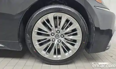 Lexus LS 2018 3.5 гидро в Москве № 1548855, миниатюра 7
