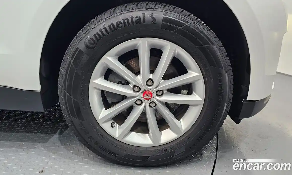 Jaguar F-Pace 2018 2.0 гидро в Москве № 1550943, фото 7