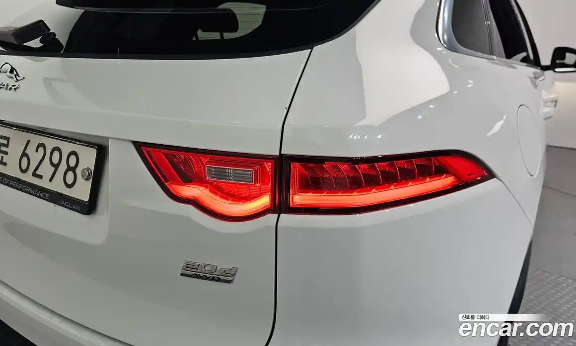 Jaguar F-Pace 2018 2.0 гидро в Москве № 1550943, фото 9