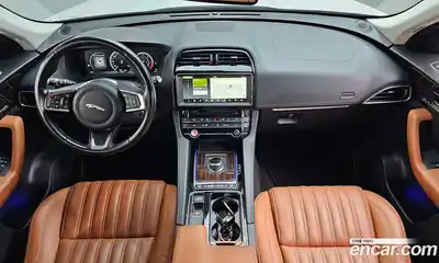 Jaguar F-Pace 2018 2.0 гидро в Москве № 1550943, миниатюра 10