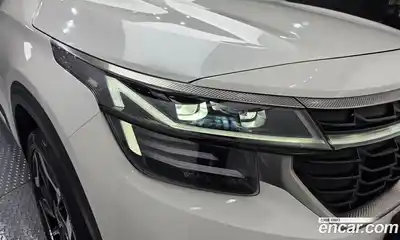 Kia Seltos 2023 1.6 гидро в Москве № 1611532, миниатюра 8
