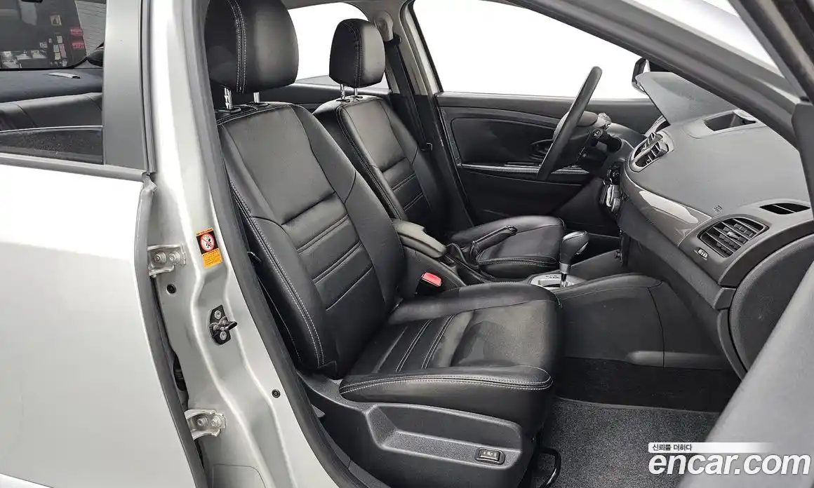 Renault SM3 2013 1.6 гидро в Москве № 1615146, фото 17