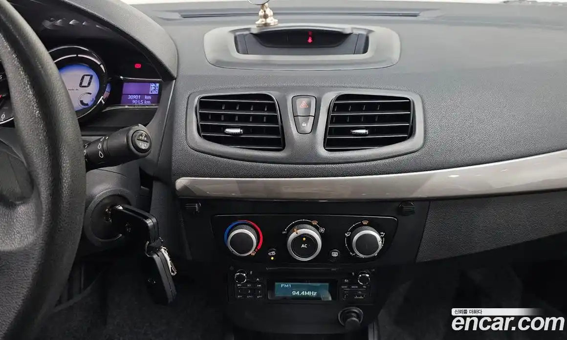 Renault SM3 2013 1.6 гидро в Москве № 1615146, фото 20