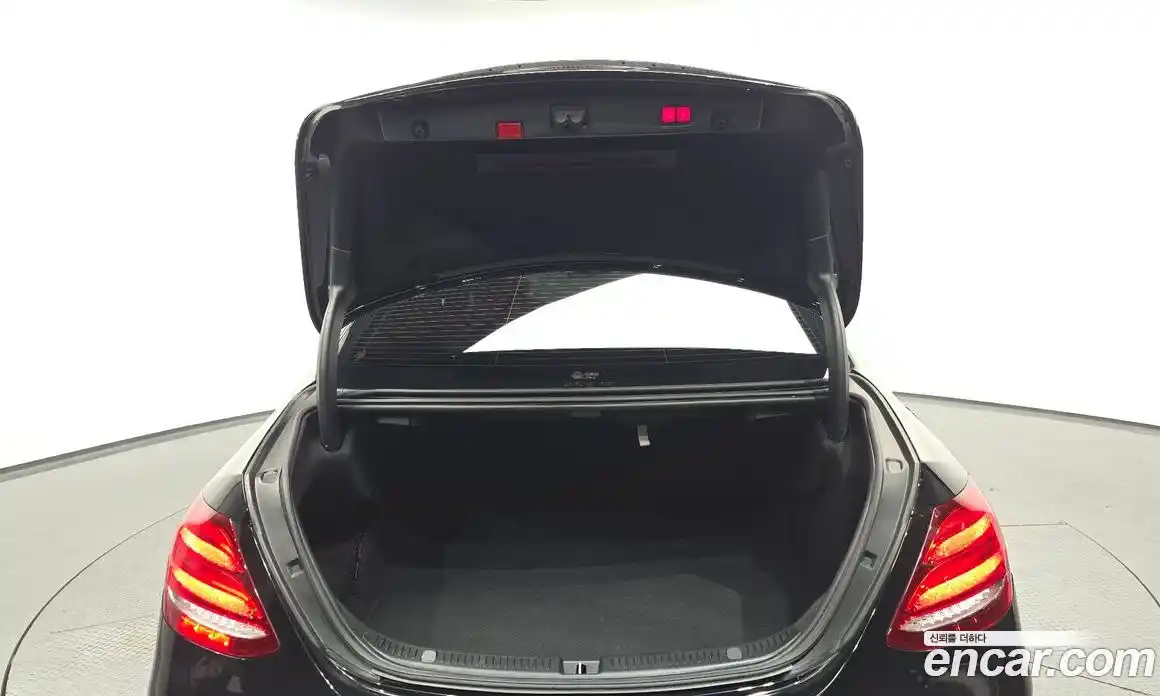 Mercedes-Benz E-Class 2020 2.0 гидро в Москве № 1617382, фото 29