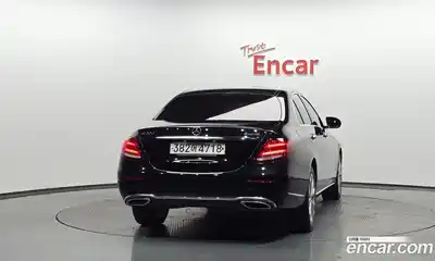 Mercedes-Benz E-Class 2020 2.0 гидро в Москве № 1617382, миниатюра 3