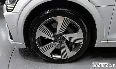 Audi e-tron 2021 0.2 гидро в Москве № 1617672, миниатюра 5